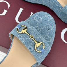 Gucci/古驰经典马衔扣老花松糕厚底凉鞋谁懂啊这双真的封神经典老花铺满整个鞋面金色马衔扣熠熠生辉7.5 Gucci/古驰经典马衔扣老花松糕厚底凉鞋谁懂啊这双真的封神经典老花铺满整个鞋面金色马衔扣熠熠生辉7.5