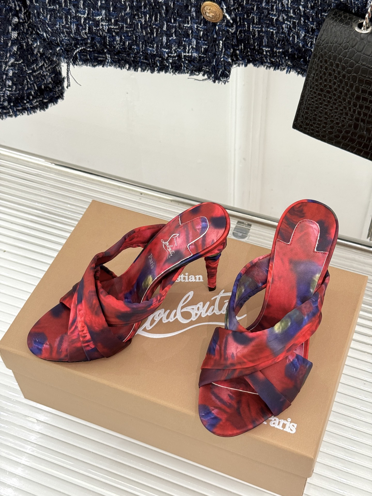 ChristinLouboutin/CL26WF新品彩色真丝交叉带高跟拖鞋彩色真丝泛着珍珠光泽交叉带缠绕