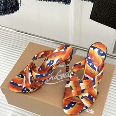 ChristinLouboutin/CL26WF新品彩色真丝交叉带高跟拖鞋彩色真丝泛着珍珠光泽交叉带缠绕 ChristinLouboutin/CL26WF新品彩色真丝交叉带高跟拖鞋彩色真丝泛着珍珠光泽交叉带缠绕