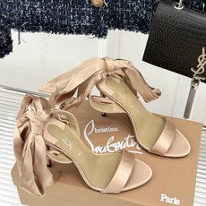 ChristinLouboutin/CL26WF新品彩色真丝蝴蝶结绑带高跟凉鞋把春日繁花揉进真丝里彩色缎 ChristinLouboutin/CL26WF新品彩色真丝蝴蝶结绑带高跟凉鞋把春日繁花揉进真丝里彩色缎