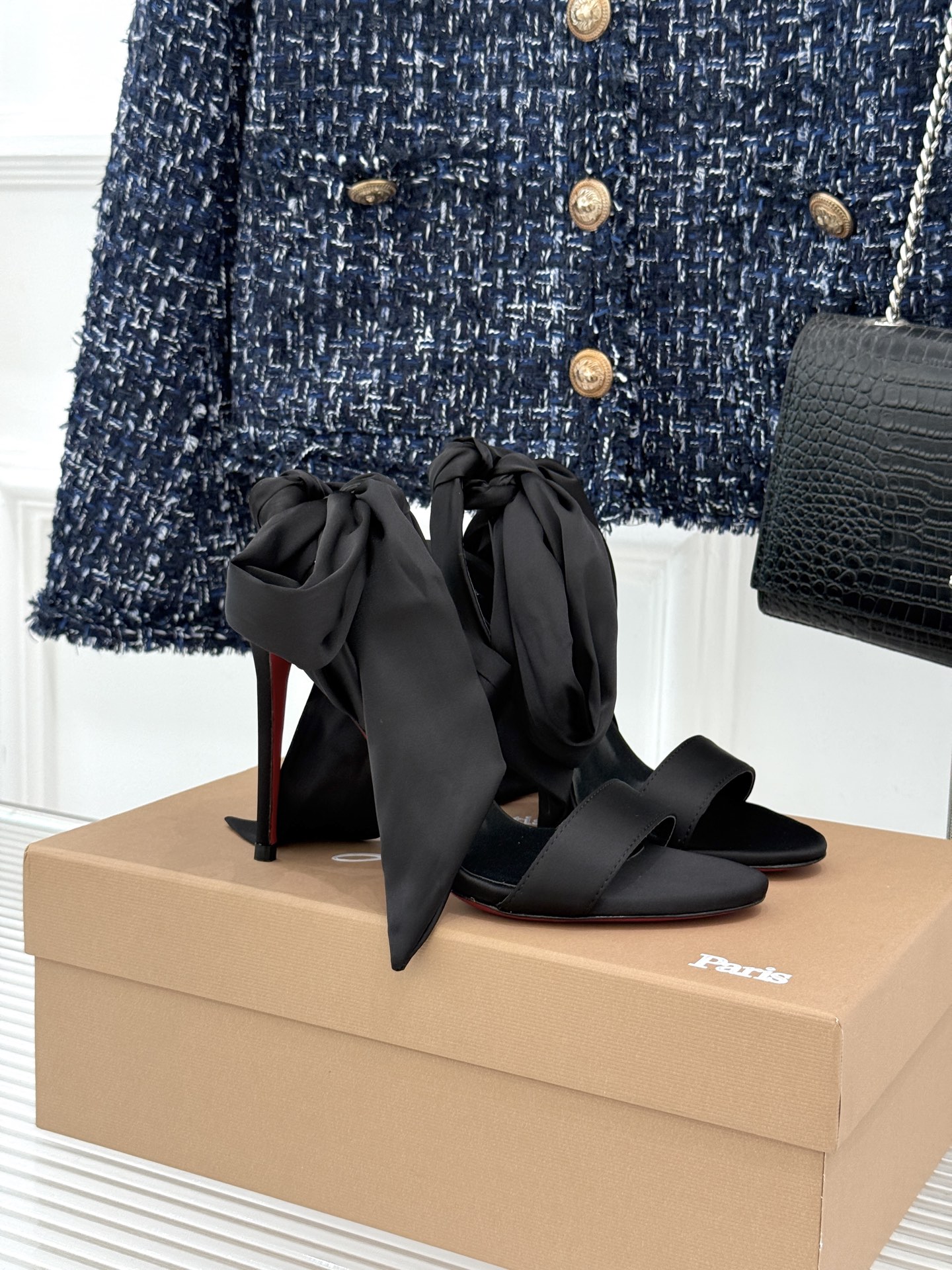 ChristinLouboutin/CL26WF新品彩色真丝蝴蝶结绑带高跟凉鞋把春日繁花揉进真丝里彩色缎