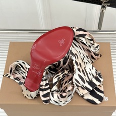 ChristinLouboutin/CL26WF新品彩色真丝蝴蝶结绑带高跟凉鞋把春日繁花揉进真丝里彩色缎 ChristinLouboutin/CL26WF新品彩色真丝蝴蝶结绑带高跟凉鞋把春日繁花揉进真丝里彩色缎