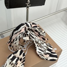 ChristinLouboutin/CL26WF新品彩色真丝蝴蝶结绑带高跟凉鞋把春日繁花揉进真丝里彩色缎 ChristinLouboutin/CL26WF新品彩色真丝蝴蝶结绑带高跟凉鞋把春日繁花揉进真丝里彩色缎