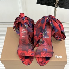 ChristinLouboutin/CL26WF新品彩色真丝蝴蝶结绑带高跟凉鞋把春日繁花揉进真丝里彩色缎 ChristinLouboutin/CL26WF新品彩色真丝蝴蝶结绑带高跟凉鞋把春日繁花揉进真丝里彩色缎