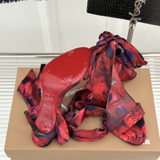 ChristinLouboutin/CL26WF新品彩色真丝蝴蝶结绑带高跟凉鞋把春日繁花揉进真丝里彩色缎 ChristinLouboutin/CL26WF新品彩色真丝蝴蝶结绑带高跟凉鞋把春日繁花揉进真丝里彩色缎