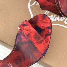 ChristinLouboutin/CL26WF新品彩色真丝蝴蝶结绑带高跟凉鞋把春日繁花揉进真丝里彩色缎 ChristinLouboutin/CL26WF新品彩色真丝蝴蝶结绑带高跟凉鞋把春日繁花揉进真丝里彩色缎