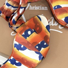 ChristinLouboutin/CL26WF新品彩色真丝蝴蝶结绑带高跟凉鞋把春日繁花揉进真丝里彩色缎 ChristinLouboutin/CL26WF新品彩色真丝蝴蝶结绑带高跟凉鞋把春日繁花揉进真丝里彩色缎