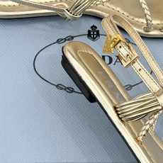 (原版飞机盒+10)Prada/普拉达26WF新品复古编织平底凉鞋手工编织重绎复古美学进口拉菲草织就肌理 (原版飞机盒+10)Prada/普拉达26WF新品复古编织平底凉鞋手工编织重绎复古美学进口拉菲草织就肌理