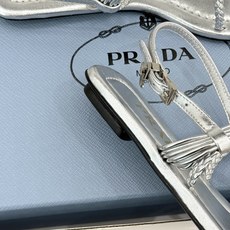 (原版飞机盒+10)Prada/普拉达26WF新品复古编织平底凉鞋手工编织重绎复古美学进口拉菲草织就肌理 (原版飞机盒+10)Prada/普拉达26WF新品复古编织平底凉鞋手工编织重绎复古美学进口拉菲草织就肌理