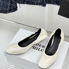 phoebe 26WF新品极简褶皱收边猫跟单鞋极简女王的温柔笔触褶皱收边藏着克制美学4.5cm猫跟踩出优 phoebe 26WF新品极简褶皱收边猫跟单鞋极简女王的温柔笔触褶皱收边藏着克制美学4.5cm猫跟踩出优