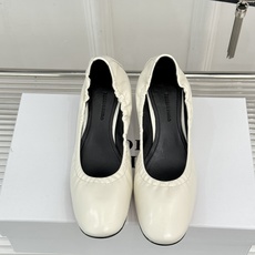 phoebe 26WF新品极简褶皱收边猫跟单鞋极简女王的温柔笔触褶皱收边藏着克制美学4.5cm猫跟踩出优 phoebe 26WF新品极简褶皱收边猫跟单鞋极简女王的温柔笔触褶皱收边藏着克制美学4.5cm猫跟踩出优