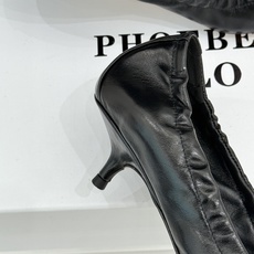 phoebe 26WF新品极简褶皱收边猫跟单鞋极简女王的温柔笔触褶皱收边藏着克制美学4.5cm猫跟踩出优 phoebe 26WF新品极简褶皱收边猫跟单鞋极简女王的温柔笔触褶皱收边藏着克制美学4.5cm猫跟踩出优