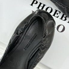 phoebe 26WF新品极简褶皱收边猫跟单鞋极简女王的温柔笔触褶皱收边藏着克制美学4.5cm猫跟踩出优 phoebe 26WF新品极简褶皱收边猫跟单鞋极简女王的温柔笔触褶皱收边藏着克制美学4.5cm猫跟踩出优