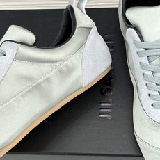 Jil Sander/吉尔桑达极26WF新品复古真丝芭蕾休闲德训鞋阿甘鞋 真丝与运动的温柔邂逅复古芭蕾融 Jil Sander/吉尔桑达极26WF新品复古真丝芭蕾休闲德训鞋阿甘鞋 真丝与运动的温柔邂逅复古芭蕾融