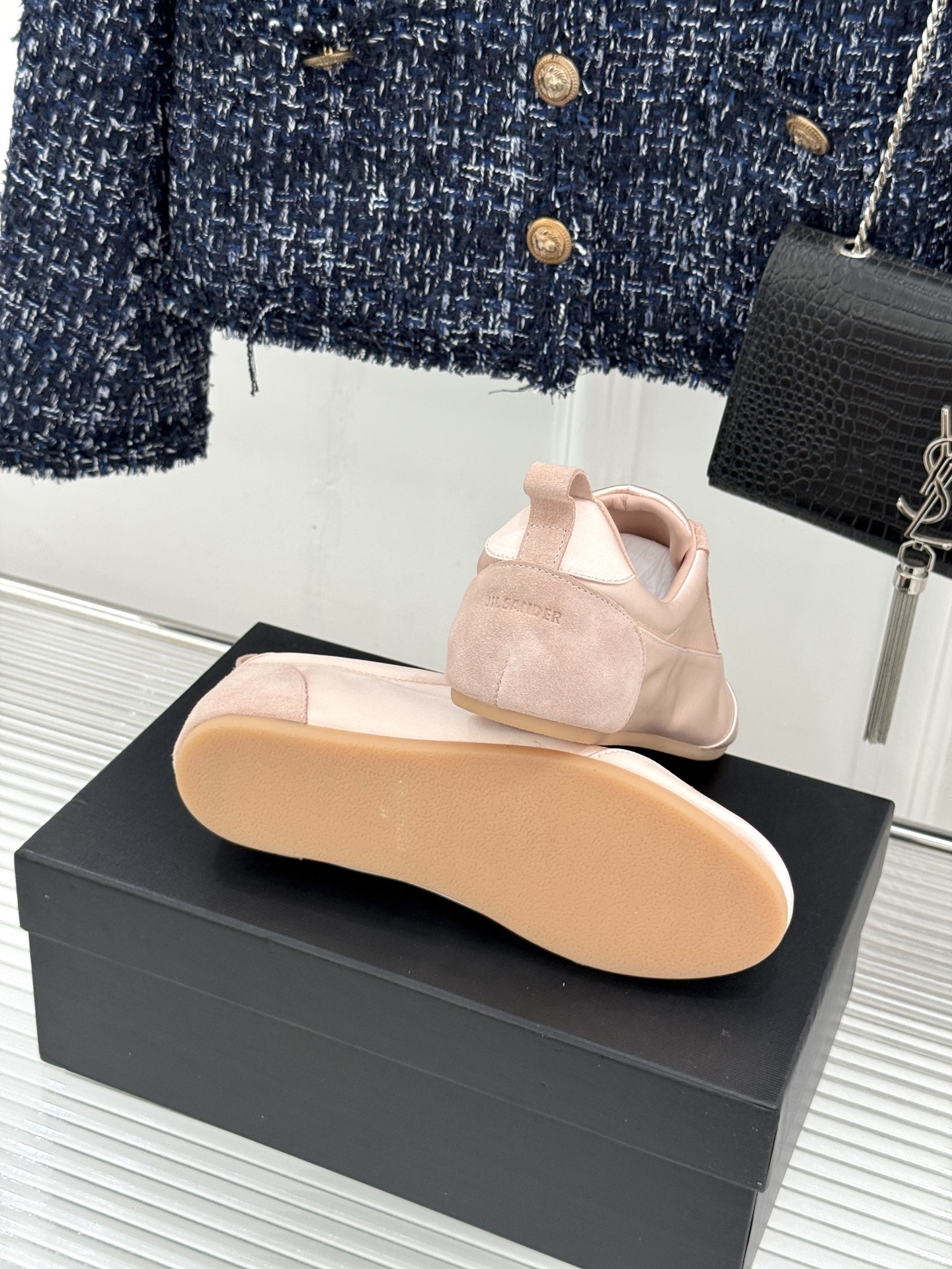 Jil Sander/吉尔桑达极26WF新品复古真丝芭蕾休闲德训鞋阿甘鞋 真丝与运动的温柔邂逅复古芭蕾融 Jil Sander/吉尔桑达极26WF新品复古真丝芭蕾休闲德训鞋阿甘鞋 真丝与运动的温柔邂逅复古芭蕾融