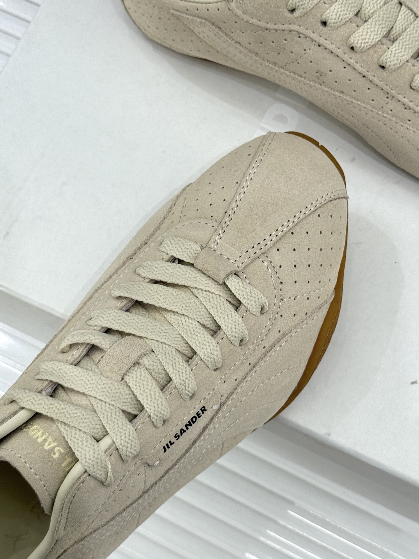 Jil Sander x PUMA 26WF新品休闲运动鞋德训鞋 极简与运动的灵魂碰撞Jil Sande Jil Sander x PUMA 26WF新品休闲运动鞋德训鞋 极简与运动的灵魂碰撞Jil Sande