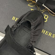 The Row 26WF新品魔术贴芭蕾舞鞋休闲德训玛丽珍鞋极简主义的终极表达魔术贴芭蕾鞋温柔又随性德训款 The Row 26WF新品魔术贴芭蕾舞鞋休闲德训玛丽珍鞋极简主义的终极表达魔术贴芭蕾鞋温柔又随性德训款