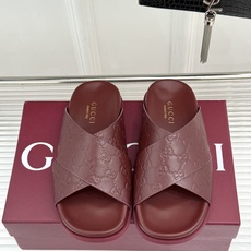 Gucci/古驰26WF新品双G压花交叉带休闲拖鞋双G压花经典永不过时交叉带自带慵懒松弛感小羊皮软到不像 Gucci/古驰26WF新品双G压花交叉带休闲拖鞋双G压花经典永不过时交叉带自带慵懒松弛感小羊皮软到不像