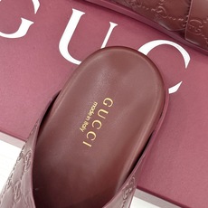 Gucci/古驰26WF新品双G压花交叉带休闲拖鞋双G压花经典永不过时交叉带自带慵懒松弛感小羊皮软到不像 Gucci/古驰26WF新品双G压花交叉带休闲拖鞋双G压花经典永不过时交叉带自带慵懒松弛感小羊皮软到不像