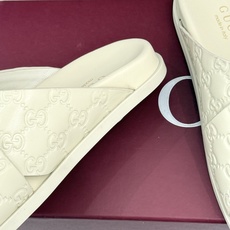 Gucci/古驰26WF新品双G压花交叉带休闲拖鞋双G压花经典永不过时交叉带自带慵懒松弛感小羊皮软到不像 Gucci/古驰26WF新品双G压花交叉带休闲拖鞋双G压花经典永不过时交叉带自带慵懒松弛感小羊皮软到不像