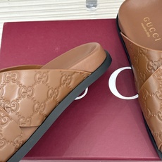 Gucci/古驰26WF新品双G压花交叉带休闲拖鞋双G压花经典永不过时交叉带自带慵懒松弛感小羊皮软到不像 Gucci/古驰26WF新品双G压花交叉带休闲拖鞋双G压花经典永不过时交叉带自带慵懒松弛感小羊皮软到不像