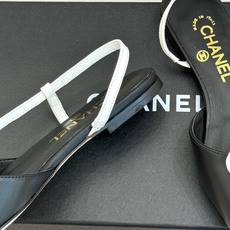CHANE*|小香26M新品走秀拼色尖头蛇形带高跟鞋凉鞋小香走秀惊艳款系列拼色尖头勾勒足间锋芒蛇形细带缠 CHANE*|小香26M新品走秀拼色尖头蛇形带高跟鞋凉鞋小香走秀惊艳款系列拼色尖头勾勒足间锋芒蛇形细带缠