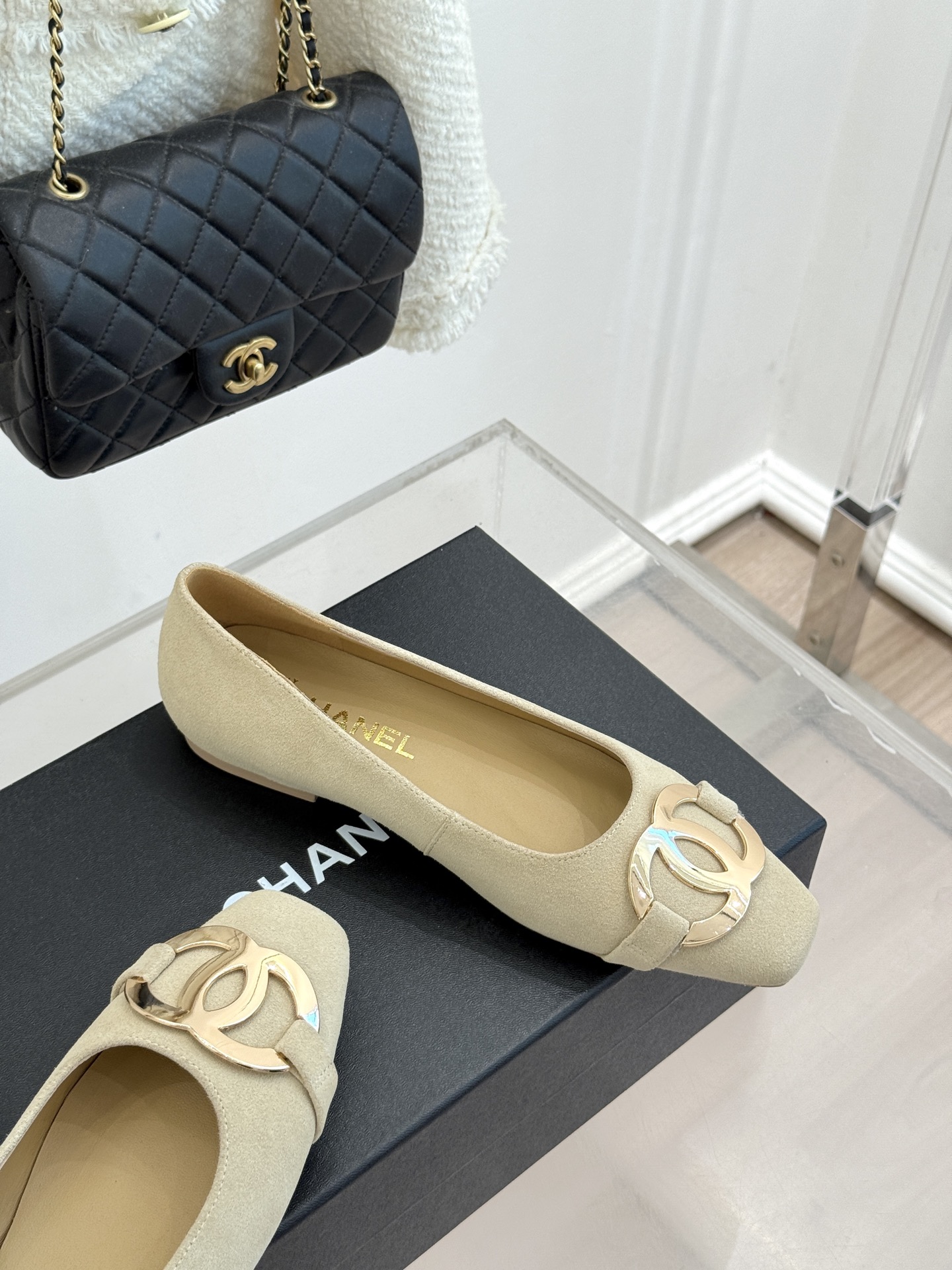 CHANE*|小香26M新品走秀金属大双C扣方头平底单鞋Chanel 走秀金属大双C单鞋小香系列走秀王炸 CHANE*|小香26M新品走秀金属大双C扣方头平底单鞋Chanel 走秀金属大双C单鞋小香系列走秀王炸