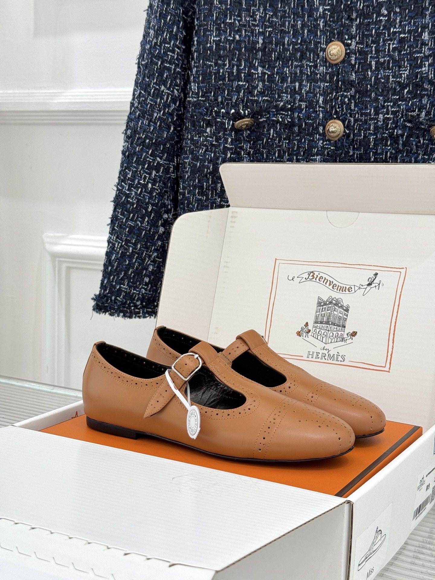 Hermès/爱马仕26WF新品法式复古T字带镂空雕花玛丽珍鞋手工镂空雕花巧夺天工T字带勾勒纤细足背线圆