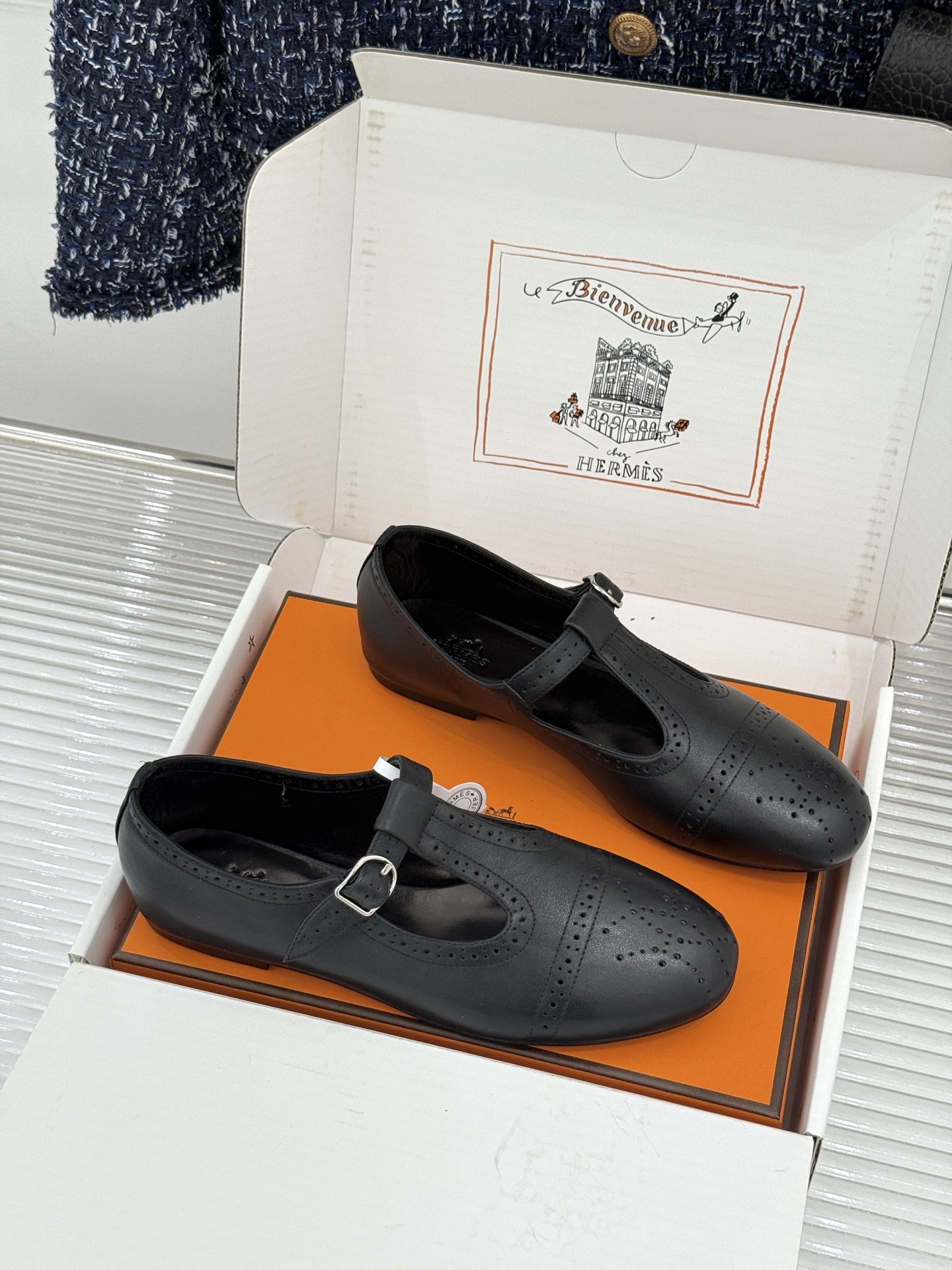 Hermès/爱马仕26WF新品法式复古T字带镂空雕花玛丽珍鞋手工镂空雕花巧夺天工T字带勾勒纤细足背线圆 Hermès/爱马仕26WF新品法式复古T字带镂空雕花玛丽珍鞋手工镂空雕花巧夺天工T字带勾勒纤细足背线圆