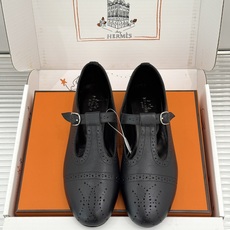 Hermès/爱马仕26WF新品法式复古T字带镂空雕花玛丽珍鞋手工镂空雕花巧夺天工T字带勾勒纤细足背线圆 Hermès/爱马仕26WF新品法式复古T字带镂空雕花玛丽珍鞋手工镂空雕花巧夺天工T字带勾勒纤细足背线圆