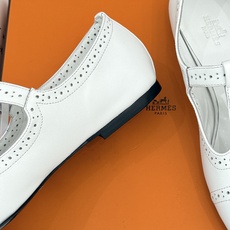 Hermès/爱马仕26WF新品法式复古T字带镂空雕花玛丽珍鞋手工镂空雕花巧夺天工T字带勾勒纤细足背线圆 Hermès/爱马仕26WF新品法式复古T字带镂空雕花玛丽珍鞋手工镂空雕花巧夺天工T字带勾勒纤细足背线圆