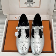 Hermès/爱马仕26WF新品法式复古T字带镂空雕花玛丽珍鞋手工镂空雕花巧夺天工T字带勾勒纤细足背线圆 Hermès/爱马仕26WF新品法式复古T字带镂空雕花玛丽珍鞋手工镂空雕花巧夺天工T字带勾勒纤细足背线圆