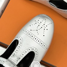 Hermès/爱马仕26WF新品法式复古T字带镂空雕花玛丽珍鞋手工镂空雕花巧夺天工T字带勾勒纤细足背线圆 Hermès/爱马仕26WF新品法式复古T字带镂空雕花玛丽珍鞋手工镂空雕花巧夺天工T字带勾勒纤细足背线圆