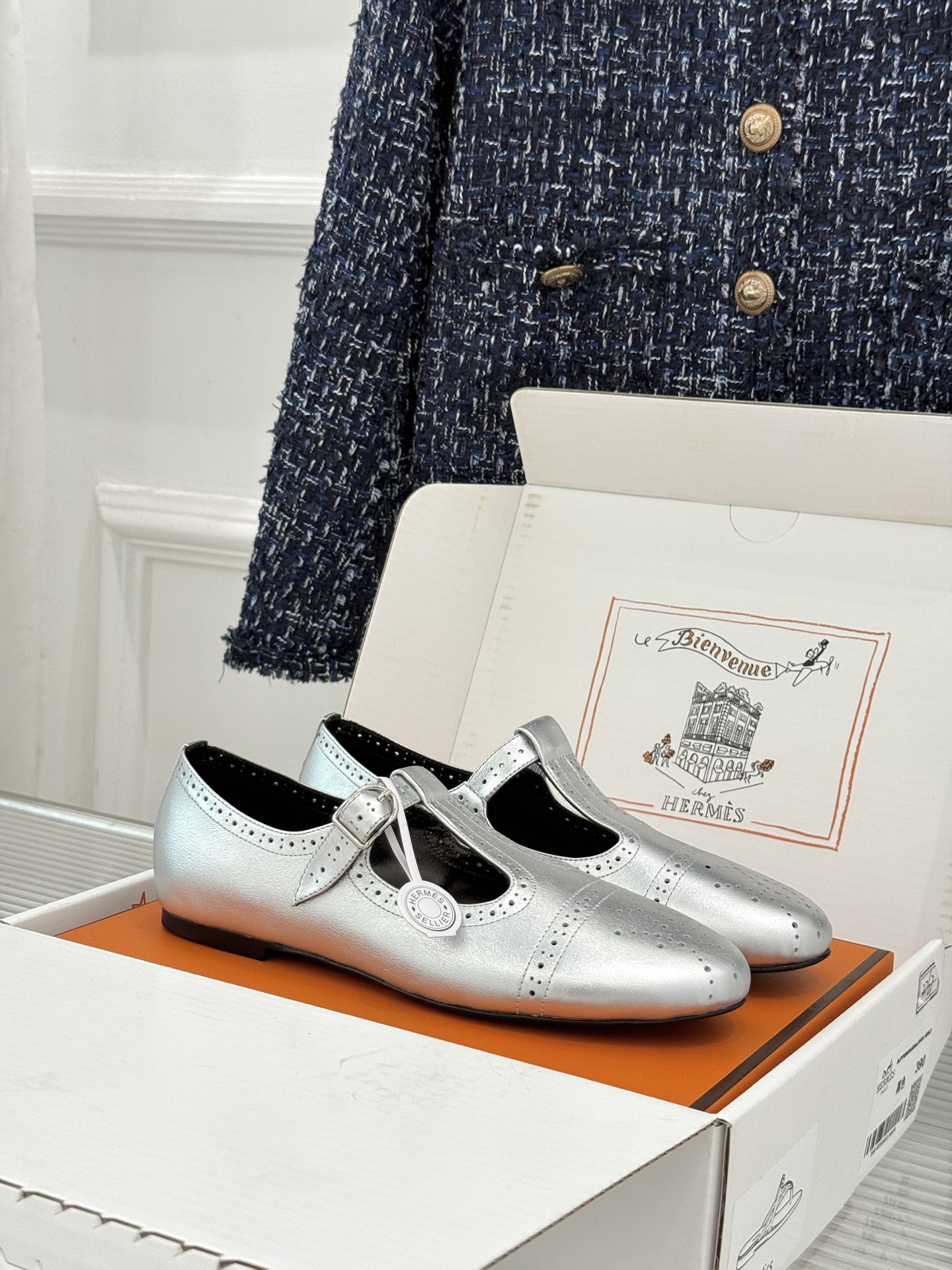 Hermès/爱马仕26WF新品法式复古T字带镂空雕花玛丽珍鞋手工镂空雕花巧夺天工T字带勾勒纤细足背线圆