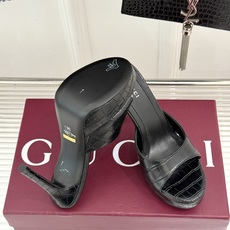 Gucci/古驰26WF新品极简一字带防水台高跟拖鞋极简一字带防水台拖鞋褪去繁复回归纯粹本真利落线条勾勒 Gucci/古驰26WF新品极简一字带防水台高跟拖鞋极简一字带防水台拖鞋褪去繁复回归纯粹本真利落线条勾勒