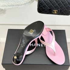 CHANE*|小香26S新品水钻字母金属跟高跟拖鞋夏日凉鞋天花板闪耀水钻字母镌刻经典细带勾勒纤细迷人足背 CHANE*|小香26S新品水钻字母金属跟高跟拖鞋夏日凉鞋天花板闪耀水钻字母镌刻经典细带勾勒纤细迷人足背