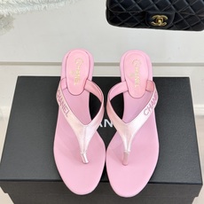 CHANE*|小香26S新品水钻字母金属跟高跟拖鞋夏日凉鞋天花板闪耀水钻字母镌刻经典细带勾勒纤细迷人足背 CHANE*|小香26S新品水钻字母金属跟高跟拖鞋夏日凉鞋天花板闪耀水钻字母镌刻经典细带勾勒纤细迷人足背