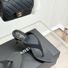 CHANE*|小香26S新品水钻字母金属跟高跟拖鞋夏日凉鞋天花板闪耀水钻字母镌刻经典细带勾勒纤细迷人足背 CHANE*|小香26S新品水钻字母金属跟高跟拖鞋夏日凉鞋天花板闪耀水钻字母镌刻经典细带勾勒纤细迷人足背