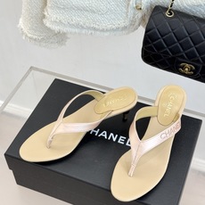 CHANE*|小香26S新品水钻字母金属跟高跟拖鞋夏日凉鞋天花板闪耀水钻字母镌刻经典细带勾勒纤细迷人足背 CHANE*|小香26S新品水钻字母金属跟高跟拖鞋夏日凉鞋天花板闪耀水钻字母镌刻经典细带勾勒纤细迷人足背