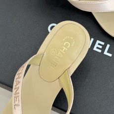 CHANE*|小香26S新品水钻字母金属跟高跟拖鞋夏日凉鞋天花板闪耀水钻字母镌刻经典细带勾勒纤细迷人足背 CHANE*|小香26S新品水钻字母金属跟高跟拖鞋夏日凉鞋天花板闪耀水钻字母镌刻经典细带勾勒纤细迷人足背