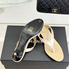 CHANE*|小香26S新品水钻字母金属跟高跟拖鞋夏日凉鞋天花板闪耀水钻字母镌刻经典细带勾勒纤细迷人足背 CHANE*|小香26S新品水钻字母金属跟高跟拖鞋夏日凉鞋天花板闪耀水钻字母镌刻经典细带勾勒纤细迷人足背
