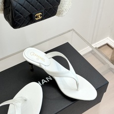 CHANE*|小香26S新品水钻字母金属跟高跟拖鞋夏日凉鞋天花板闪耀水钻字母镌刻经典细带勾勒纤细迷人足背 CHANE*|小香26S新品水钻字母金属跟高跟拖鞋夏日凉鞋天花板闪耀水钻字母镌刻经典细带勾勒纤细迷人足背