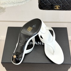 CHANE*|小香26S新品水钻字母金属跟高跟拖鞋夏日凉鞋天花板闪耀水钻字母镌刻经典细带勾勒纤细迷人足背 CHANE*|小香26S新品水钻字母金属跟高跟拖鞋夏日凉鞋天花板闪耀水钻字母镌刻经典细带勾勒纤细迷人足背