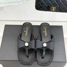 CHANE*|小香经典双C蝴蝶结夹脚平底人字拖鞋夏日的温柔贵气感皮面蝴蝶结轻落脚背双C金标藏着法式浪漫小 CHANE*|小香经典双C蝴蝶结夹脚平底人字拖鞋夏日的温柔贵气感皮面蝴蝶结轻落脚背双C金标藏着法式浪漫小