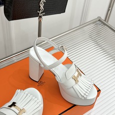 Hermès/爱马仕26WF新品H金属扣流苏防水台高跟凉鞋谁懂啊这双美到失语经典H扣刻入品牌灵魂灵动流苏 Hermès/爱马仕26WF新品H金属扣流苏防水台高跟凉鞋谁懂啊这双美到失语经典H扣刻入品牌灵魂灵动流苏