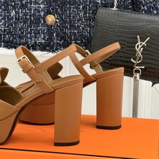 Hermès/爱马仕26WF新品H金属扣流苏防水台高跟凉鞋谁懂啊这双美到失语经典H扣刻入品牌灵魂灵动流苏 Hermès/爱马仕26WF新品H金属扣流苏防水台高跟凉鞋谁懂啊这双美到失语经典H扣刻入品牌灵魂灵动流苏