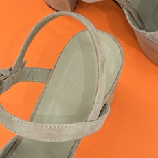 Hermès/爱马仕26WF新品H金属扣流苏防水台高跟凉鞋谁懂啊这双美到失语经典H扣刻入品牌灵魂灵动流苏 Hermès/爱马仕26WF新品H金属扣流苏防水台高跟凉鞋谁懂啊这双美到失语经典H扣刻入品牌灵魂灵动流苏