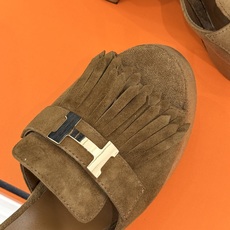 Hermès/爱马仕26WF新品H金属扣流苏防水台高跟凉鞋谁懂啊这双美到失语经典H扣刻入品牌灵魂灵动流苏 Hermès/爱马仕26WF新品H金属扣流苏防水台高跟凉鞋谁懂啊这双美到失语经典H扣刻入品牌灵魂灵动流苏