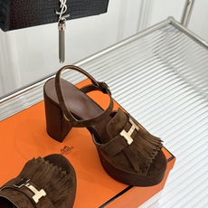 Hermès/爱马仕26WF新品H金属扣流苏防水台高跟凉鞋谁懂啊这双美到失语经典H扣刻入品牌灵魂灵动流苏 Hermès/爱马仕26WF新品H金属扣流苏防水台高跟凉鞋谁懂啊这双美到失语经典H扣刻入品牌灵魂灵动流苏