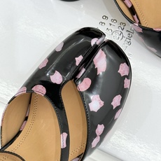 MaisonMargiela|MM6马吉拉复古分趾玛丽珍凉鞋MaisonMargiela又又又放大招啦! MaisonMargiela|MM6马吉拉复古分趾玛丽珍凉鞋MaisonMargiela又又又放大招啦!